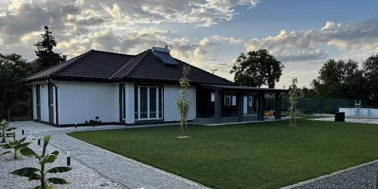 Silver Chill Apartman - B&B Abádszalók
