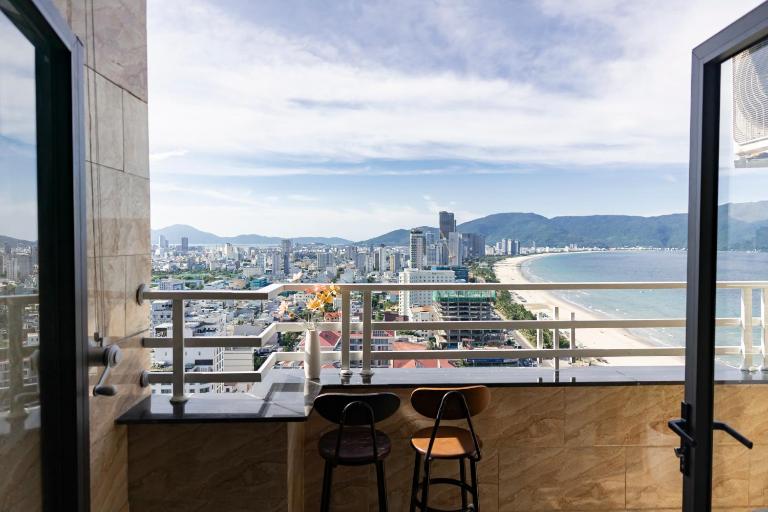 Sóng Homestay - 2BR apartment by Mỹ Khê Beach - B&B Da Nang