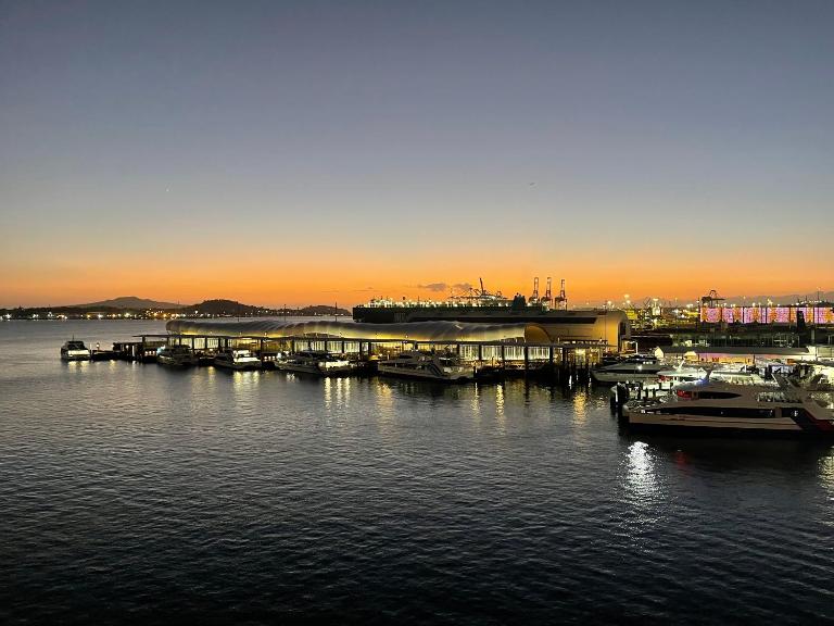 Princes Wharf - Spectacular Couple Getaway - B&B Auckland