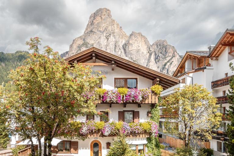 Villa Resi Apartments - B&B Corvara