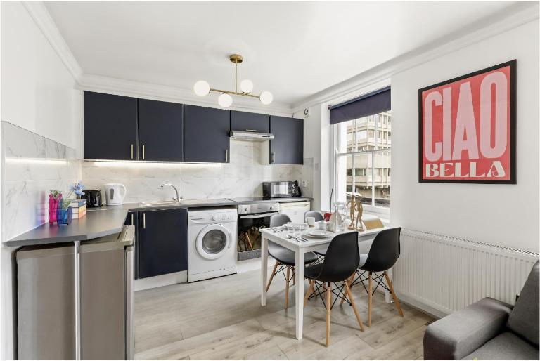 Notting Hill 1 Bed Apartment - 1 Min from Tube - Ferienwohnung London