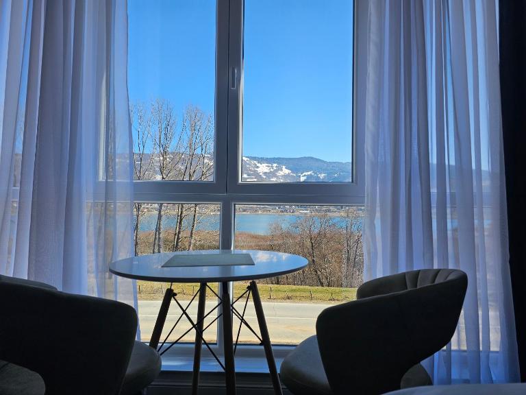 Lakeside Haven - B&B Plav