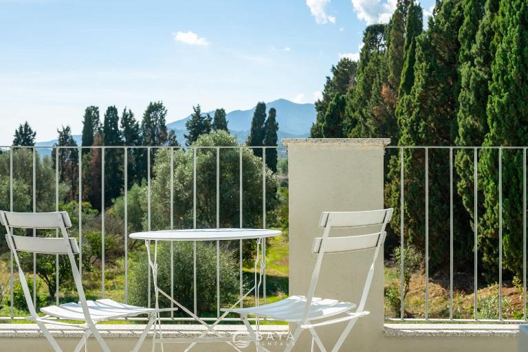 Modern & Bright 2BR Retreat with Balcony - B&B Capoterra