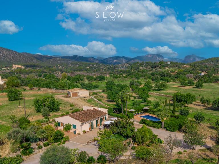 Villa Cas Frares by Slow Villas - Bed and Breakfast Santa Maria del Camí