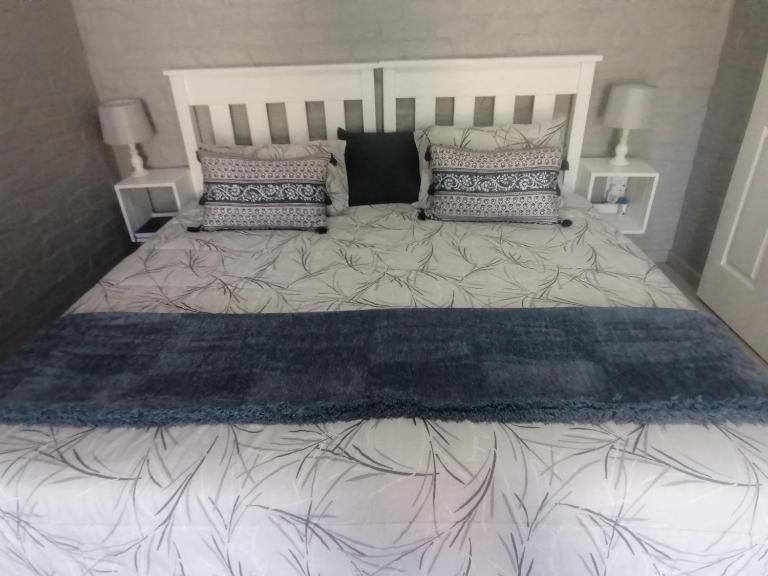 Petite Selfcatering Accommodation Struisbaai SA - B&B Struisbaai