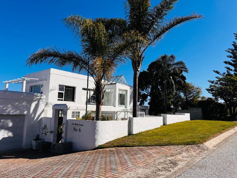 The White House - B&B Puerto Elizabeth