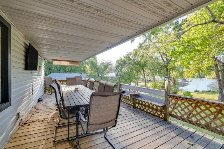 Private Boat Dock: Family-Friendly Grove Getaway - B&B Grove