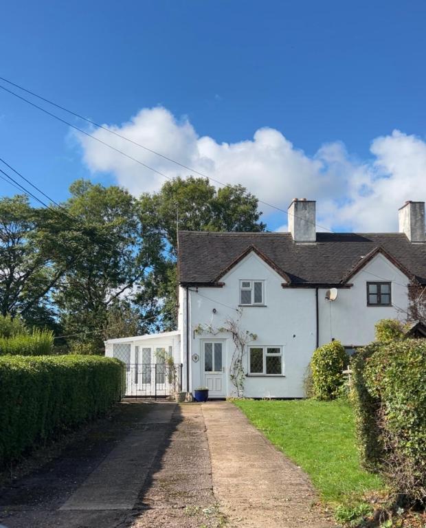 Goosemoor Cottage - B&B Longdon