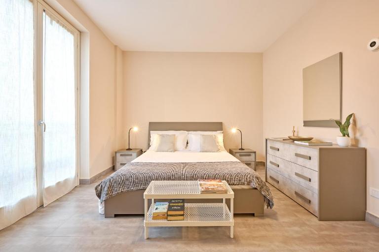 Tra la Rocca e il Lago - Bed and Breakfast Angera