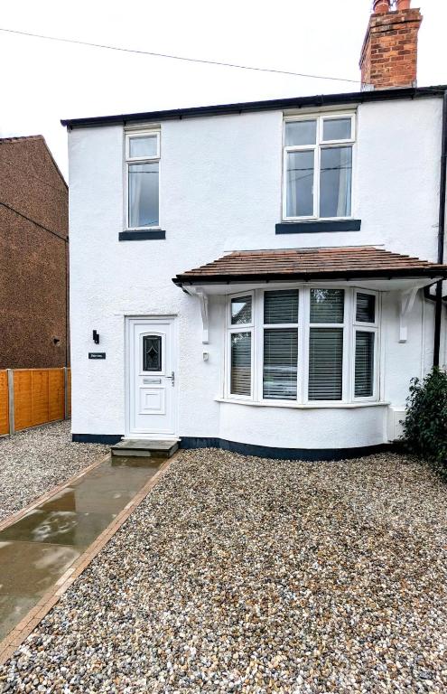 3 bed cosy home - B&B Crewe
