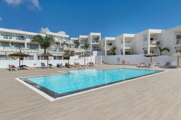 Escape Senator and Delfin Senator apartments Pool and Wifi - B&B Costa Teguise