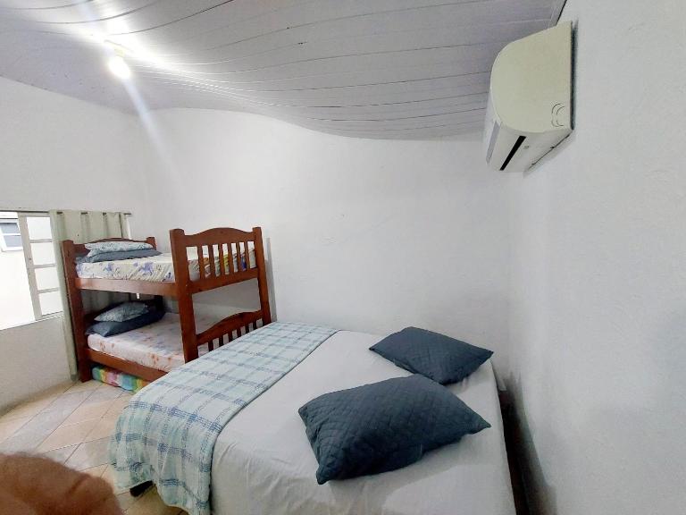 Suíte Família com Cozinha TV e Ar Condicionado - B&B Cabo Frío