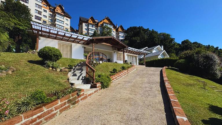 Apartamento no Centro de Gramado, 700 m da Rua Coberta - B&B Gramado