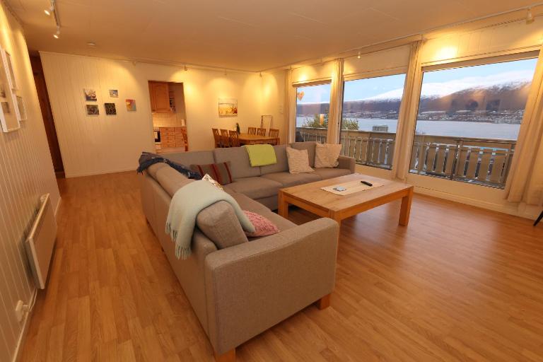 Beautiful view, good location, 2 beds, 1 bedroom - B&B Tromsø
