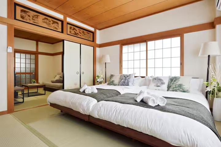 FUKUSHlMA HOUSE -spacious & convenient- 広々112平米の一軒家! 福島駅徒歩5分! - B&B Osaka