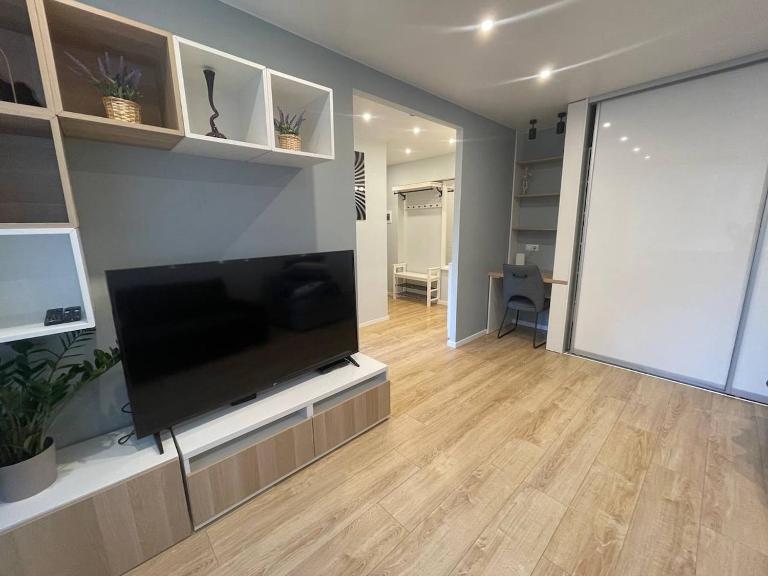 Modern 1BR Haven near Two Parks - B&B Riga