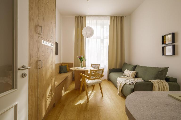 Korunní Residence Modern Apartments in a Beautiful Historic Building - B&B Prague