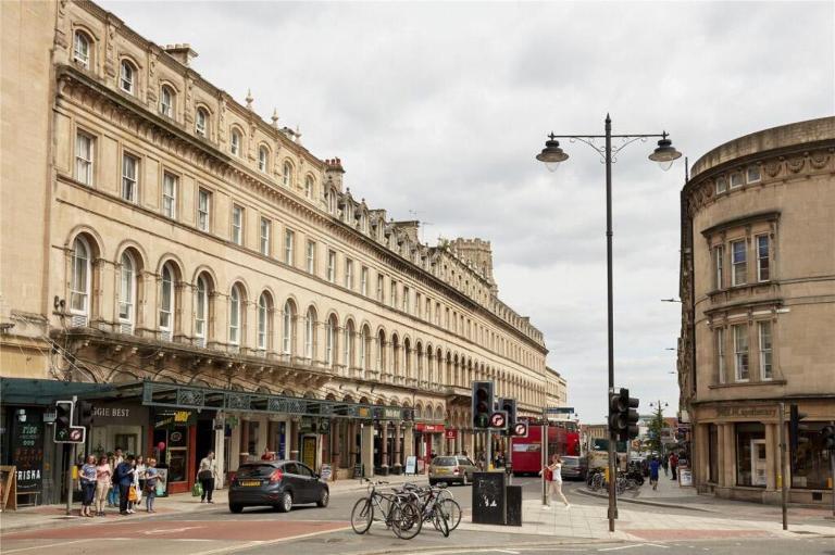 Studio Flat in Queens Road - B&B Bristol