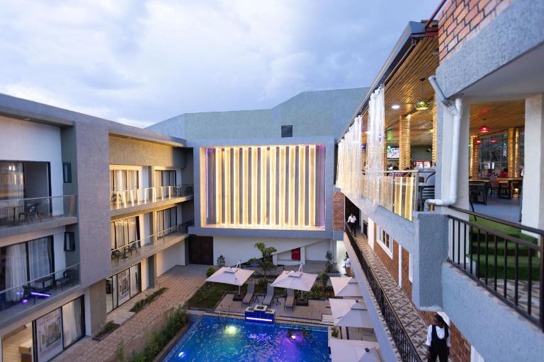 Glads Ndera S03 - B&B Kigali