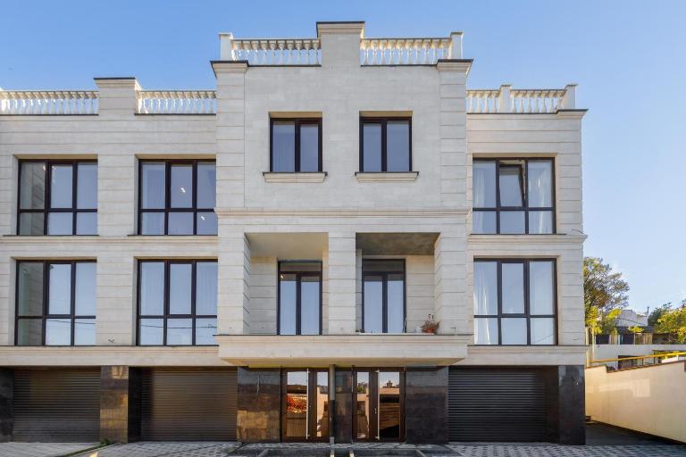Grand Rezidents National - Bed and Breakfast Chisinau