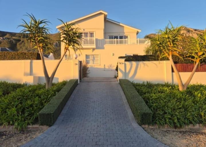 Yellow Wood 1 - B&B Hermanus