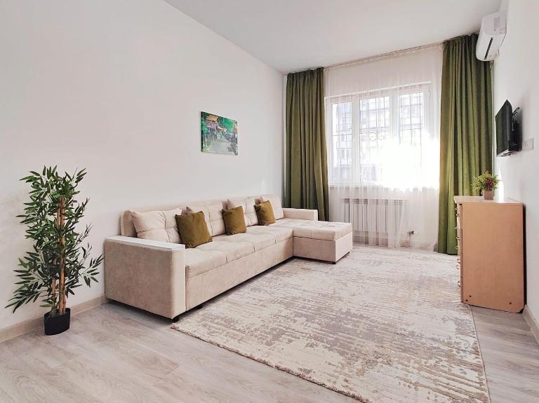 Apartaments Oskar Baisheva 28/4 - Ferienwohnung Almaty