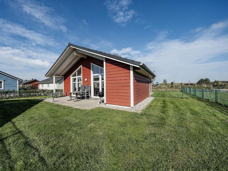 Nordsee-Rückzugsort - Freistehendes Ferienhaus mit Garten, Sauna und Kamin - B&B Dagebüll