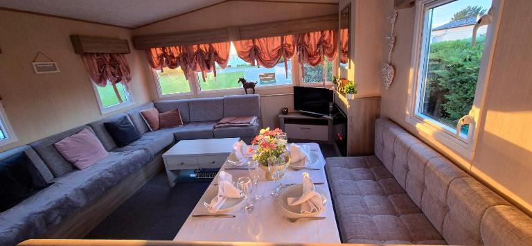 Big Family Holiday Home - B&B Skegness