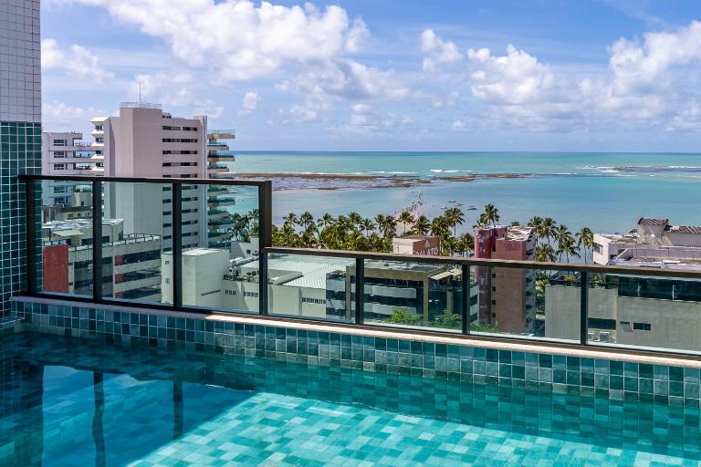 Apê Ponta Verde 150m Cadeira gigante I Piscina na Cobertura I Garagem 514 - B&B Maceió