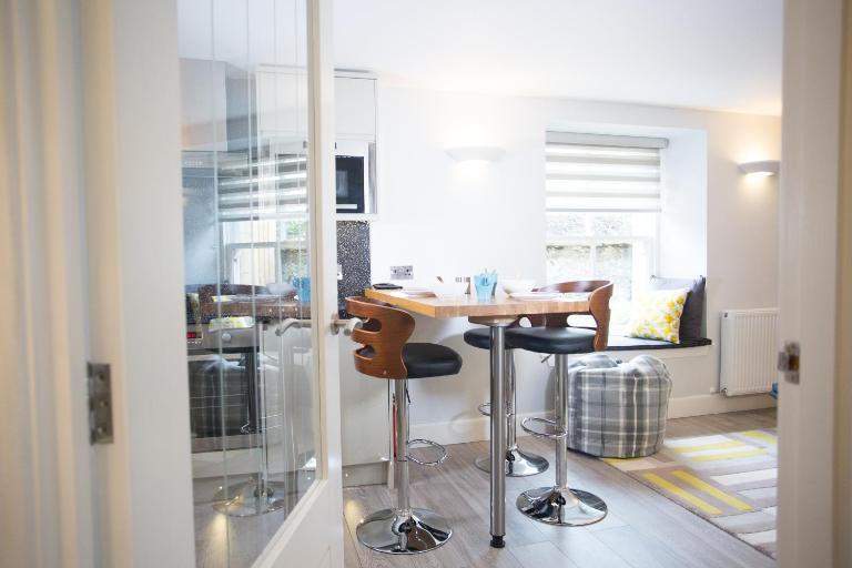 Glenmoriston Town House Apartments - B&B Inverness
