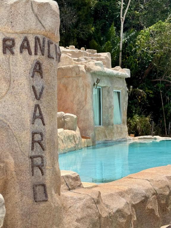 Rancho Navarro - Caverna - Bed and Breakfast Porto de Pedras