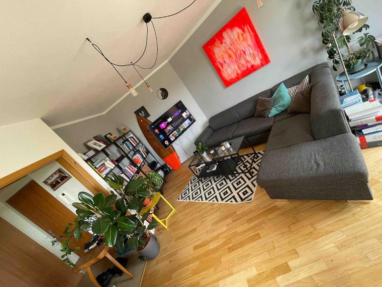 COSY&SUNNY flat, center 10min, park 3min, baby cot, free weekend parking - B&B Prague