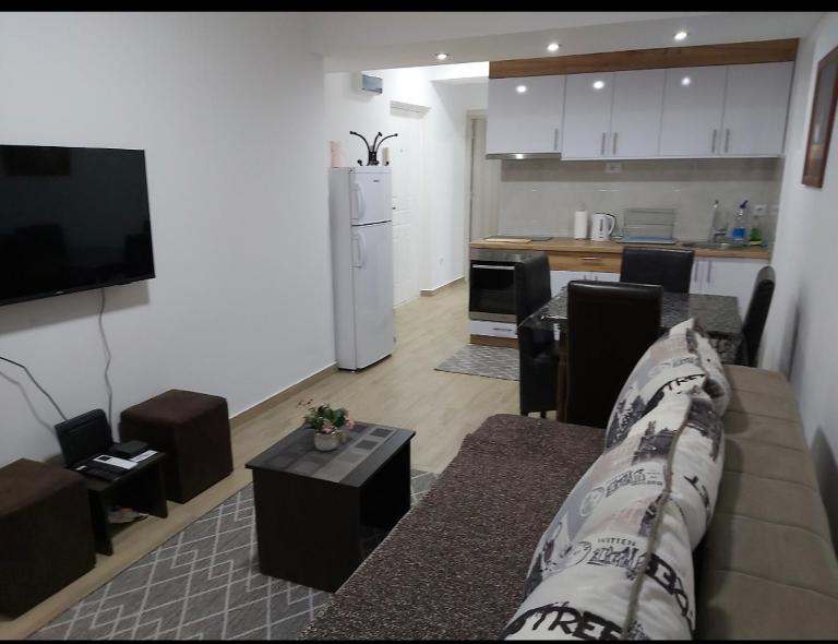 Apartment Violet - Ferienwohnung Belgrad