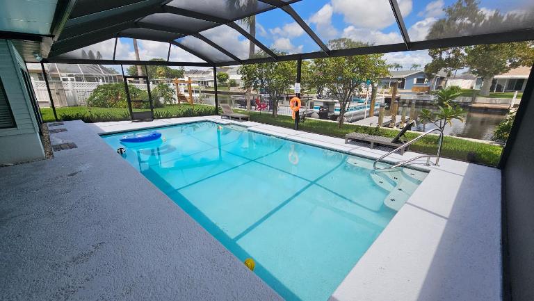 Aguila Vacation Rentals - B&B Tampa