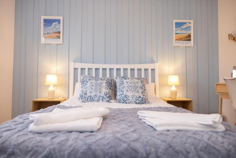 Snettisham Haven: Bright 2BD Coastal Retreat - Ferienwohnung Snettisham