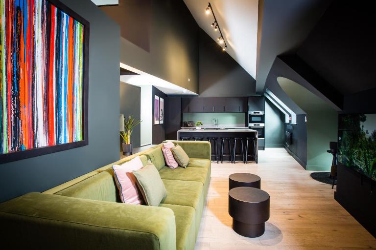 Urban Jungle by Domu Stays - B&B Manchester