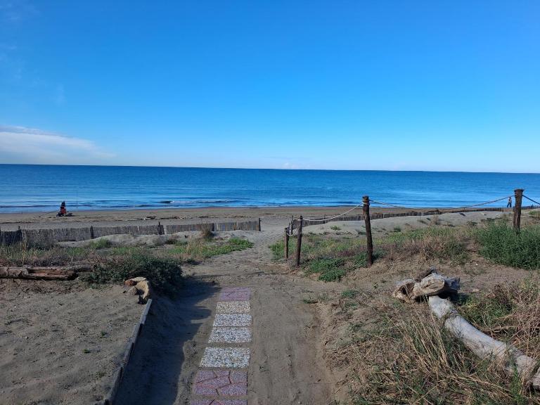 Casa Roberto Beach - Ferienwohnung Torvaianica