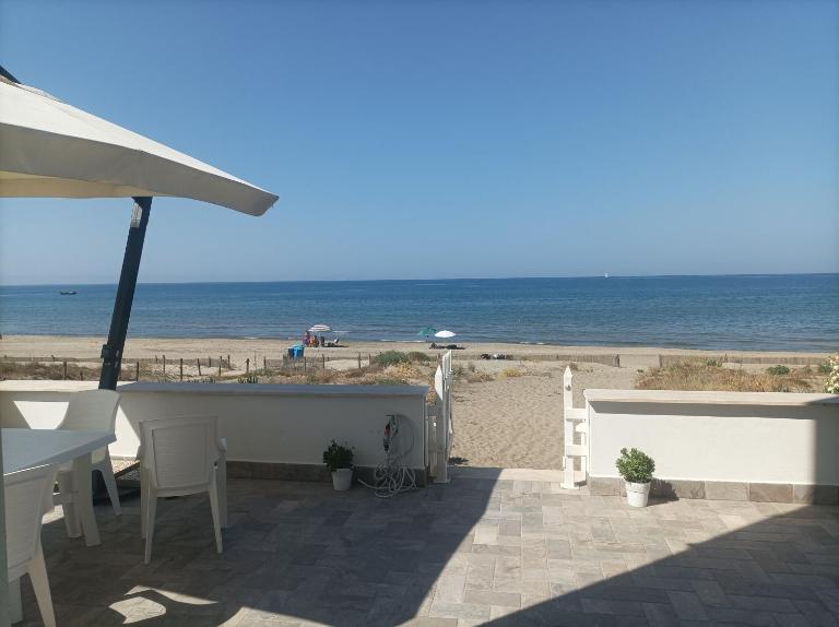 the suite on the beach - B&B Torvaianica