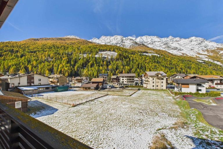 Vacation rental for families & groups - B&B Saas-Grund