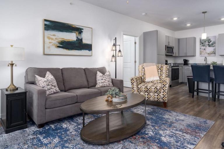 PetFriendly Getaway with Pool and Gym - B&B Pelham