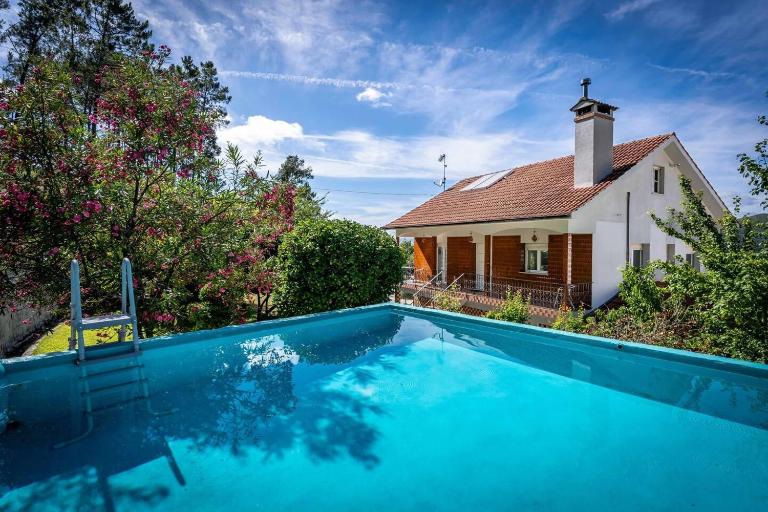 Casa Das Fontes Ponte de Lima - Jaccuzzi and Pool - B&B Ponte de Lima