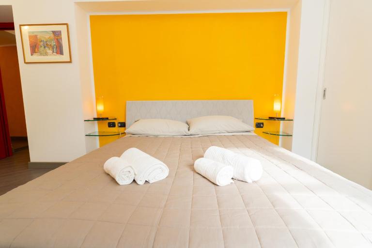 Free Parking - 15 minuti stazione principe - B&B Genoa