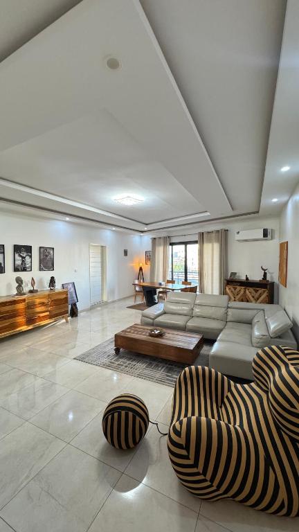 Appartement classique et lumineux - Bed and Breakfast Dakar
