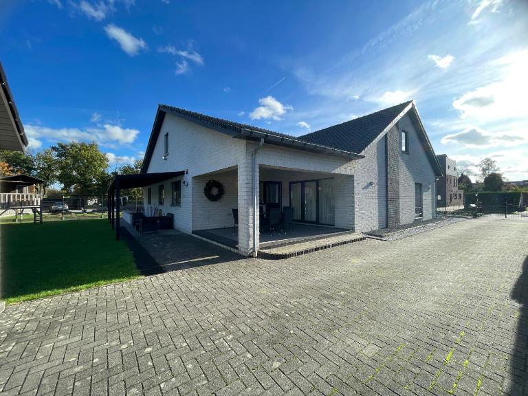 Vakantiewoning Villa 35 - Bed and Breakfast Maasmechelen