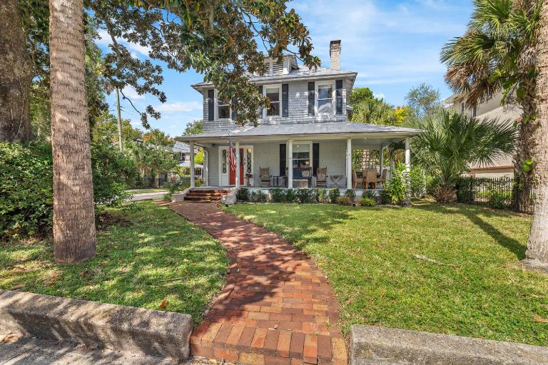 Historic Comfort l Walk to DNTN l Fire Pit - B&B Saint Augustine