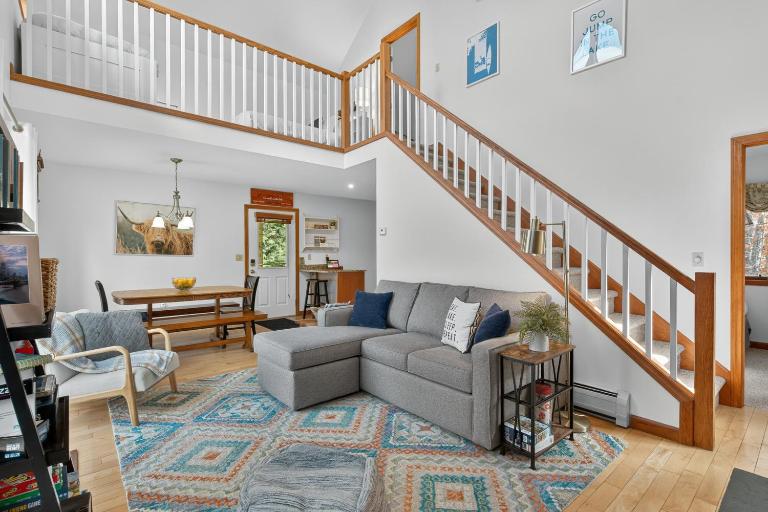 VT Lake house minutes from Okemo - B&B Ludlow