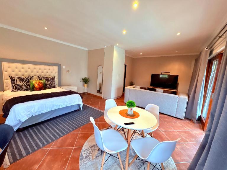 The Oasis Veranda - B&B Johannesburg
