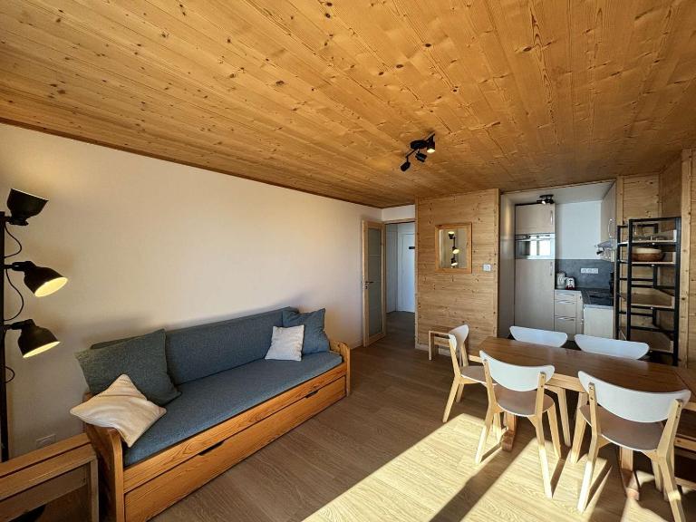 Charmant 2 pièces 6 pers avec balcon sud, proche télé-siège et commerces à l'Alpe d'Huez - FR-1-405-3 - B&B L'Alpe d'Huez
