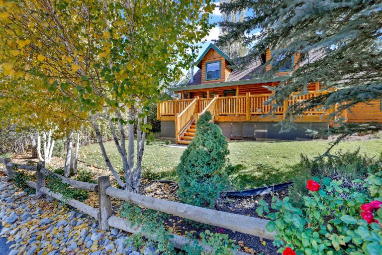 Knotty and nice #177 - B&B Big Bear Lake