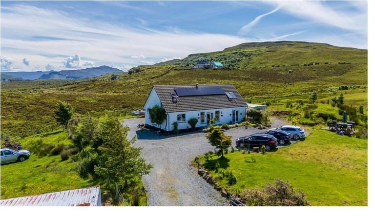 Burnside Cottage & Caravan Woodend - Ferienwohnung Portree